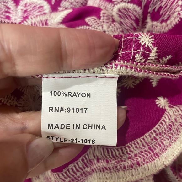 Solitaire Boho Floral Embroidered Pink Blouse Top 3/4 Sleeve SZ L  NWT - Picture 8 of 10